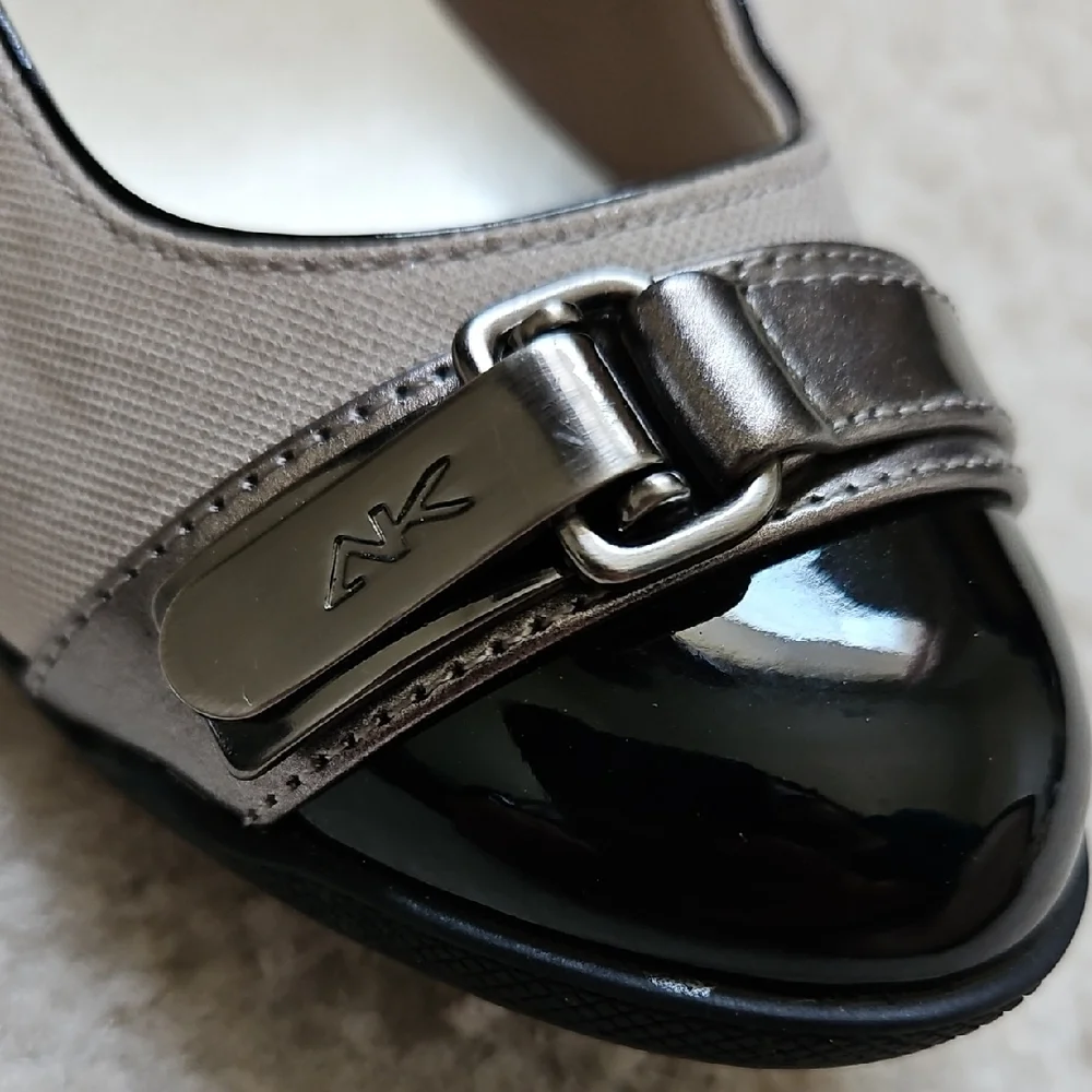 Ann KLIEN Women's Black and Silver Wedge Shoes - Picture 4 of 9
